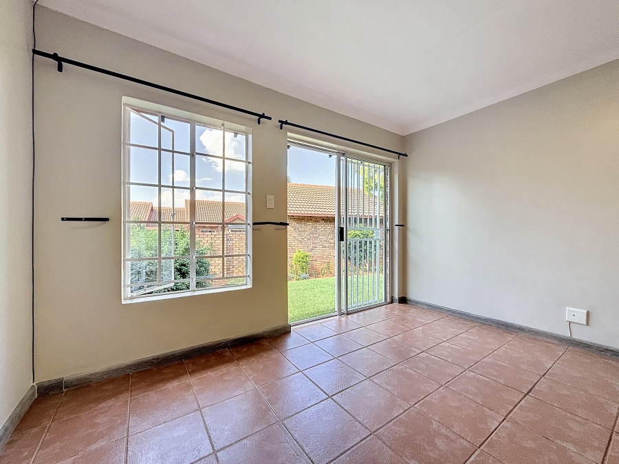 2 Bedroom Property for Sale in Meyerspark Gauteng