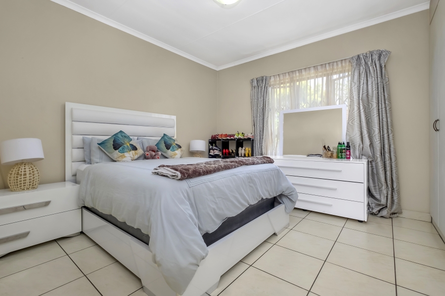 To Let 2 Bedroom Property for Rent in Paulshof Gauteng