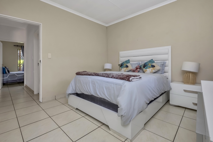 To Let 2 Bedroom Property for Rent in Paulshof Gauteng