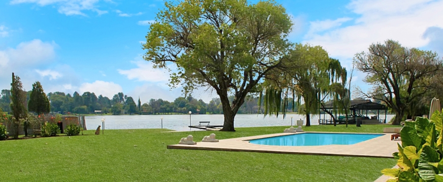 11 Bedroom Property for Sale in Windsor On Vaal Gauteng