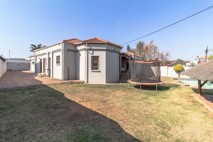 4 Bedroom Property for Sale in Liefde en Vrede Gauteng