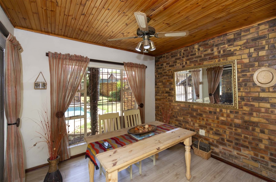 4 Bedroom Property for Sale in Marais Steyn Park Gauteng