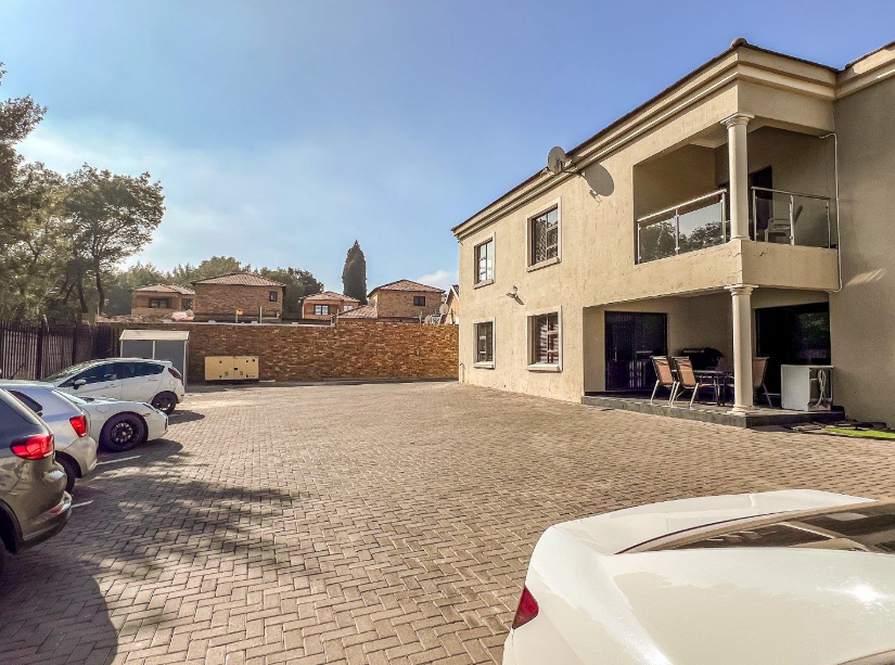 Commercial Property for Sale in Oakdene Gauteng