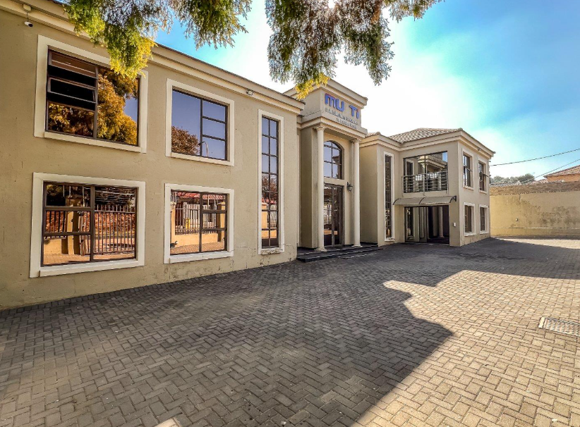 Commercial Property for Sale in Oakdene Gauteng