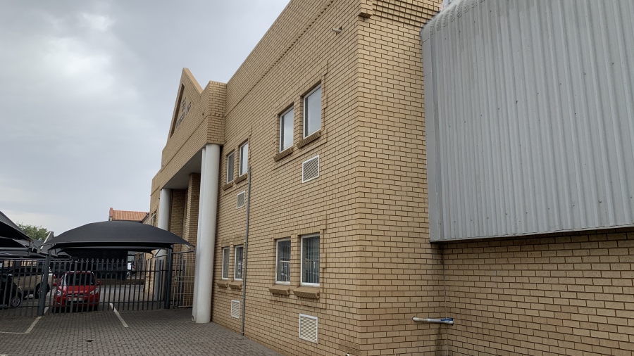 To Let commercial Property for Rent in Spartan Gauteng