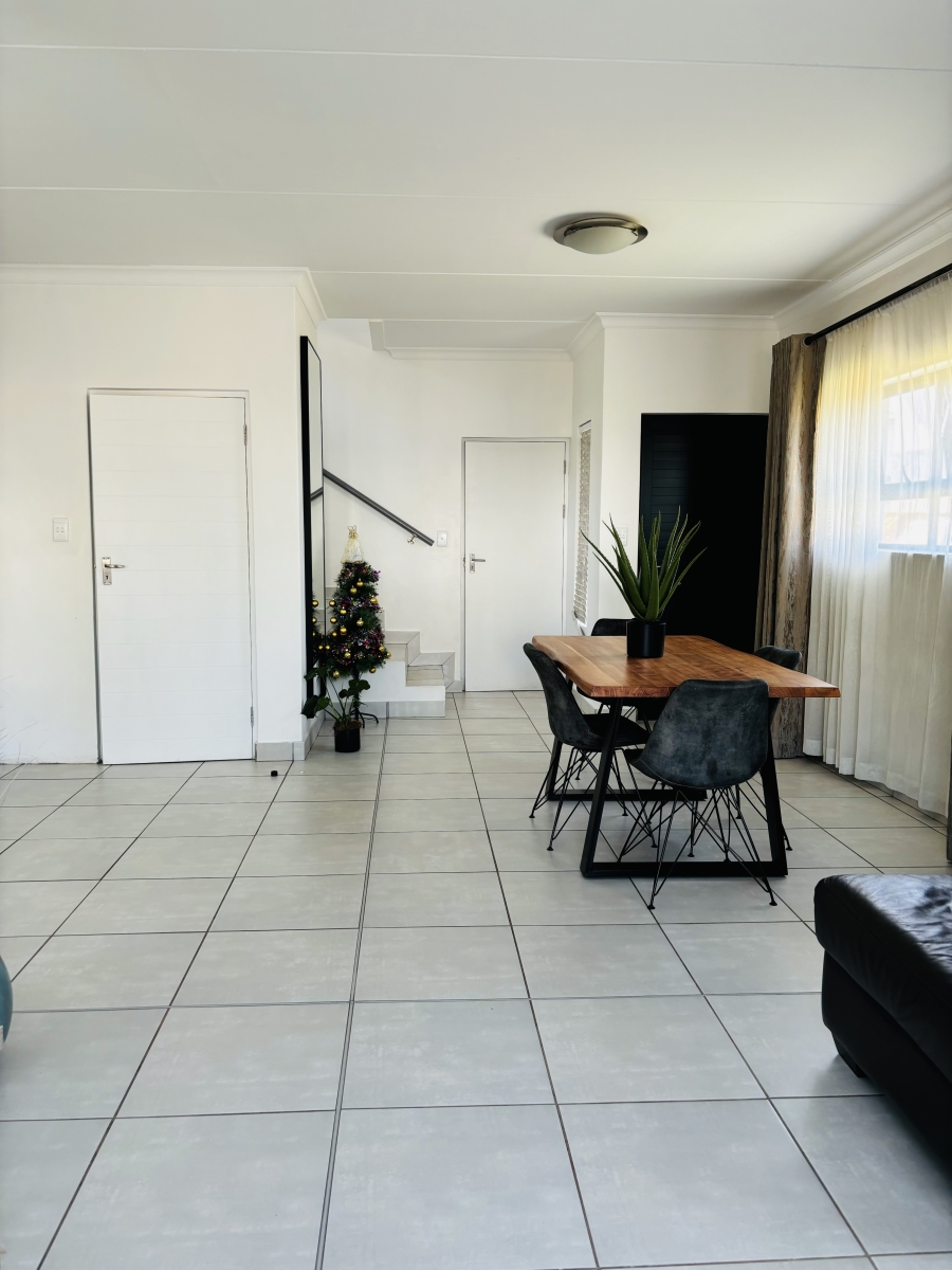 3 Bedroom Property for Sale in Thatchfield Ridge Gauteng