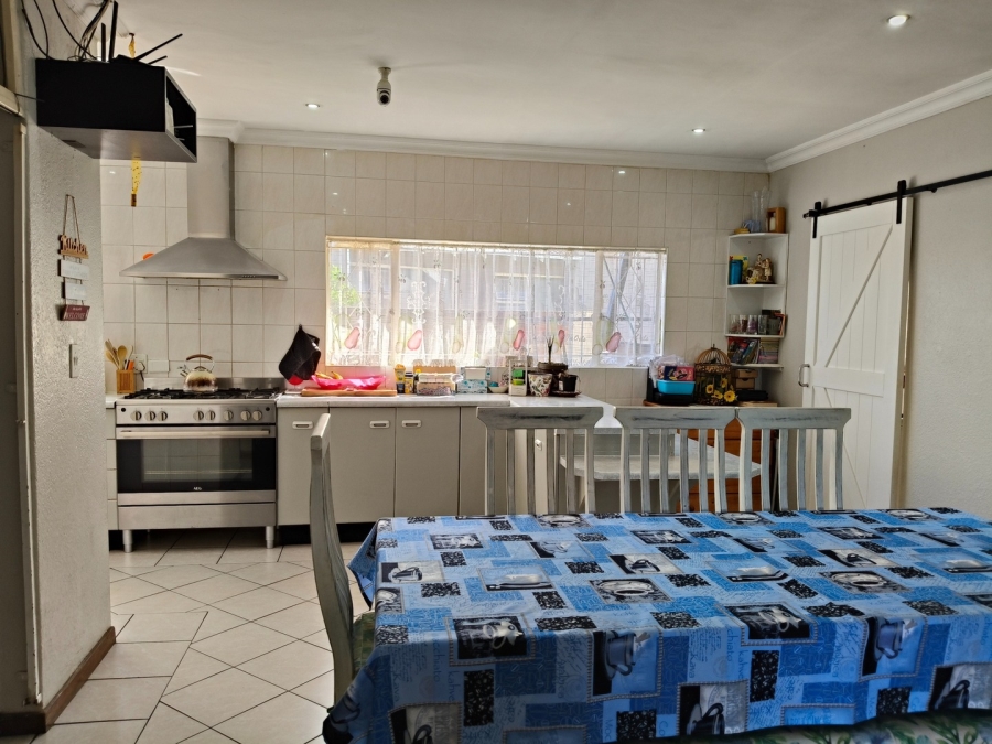 3 Bedroom Property for Sale in Bonaero Park Gauteng