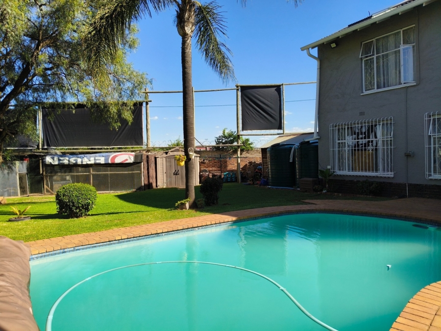 3 Bedroom Property for Sale in Bonaero Park Gauteng