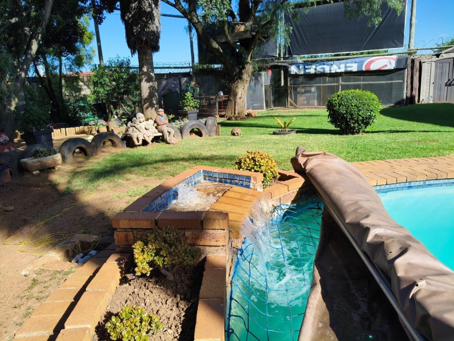 3 Bedroom Property for Sale in Bonaero Park Gauteng