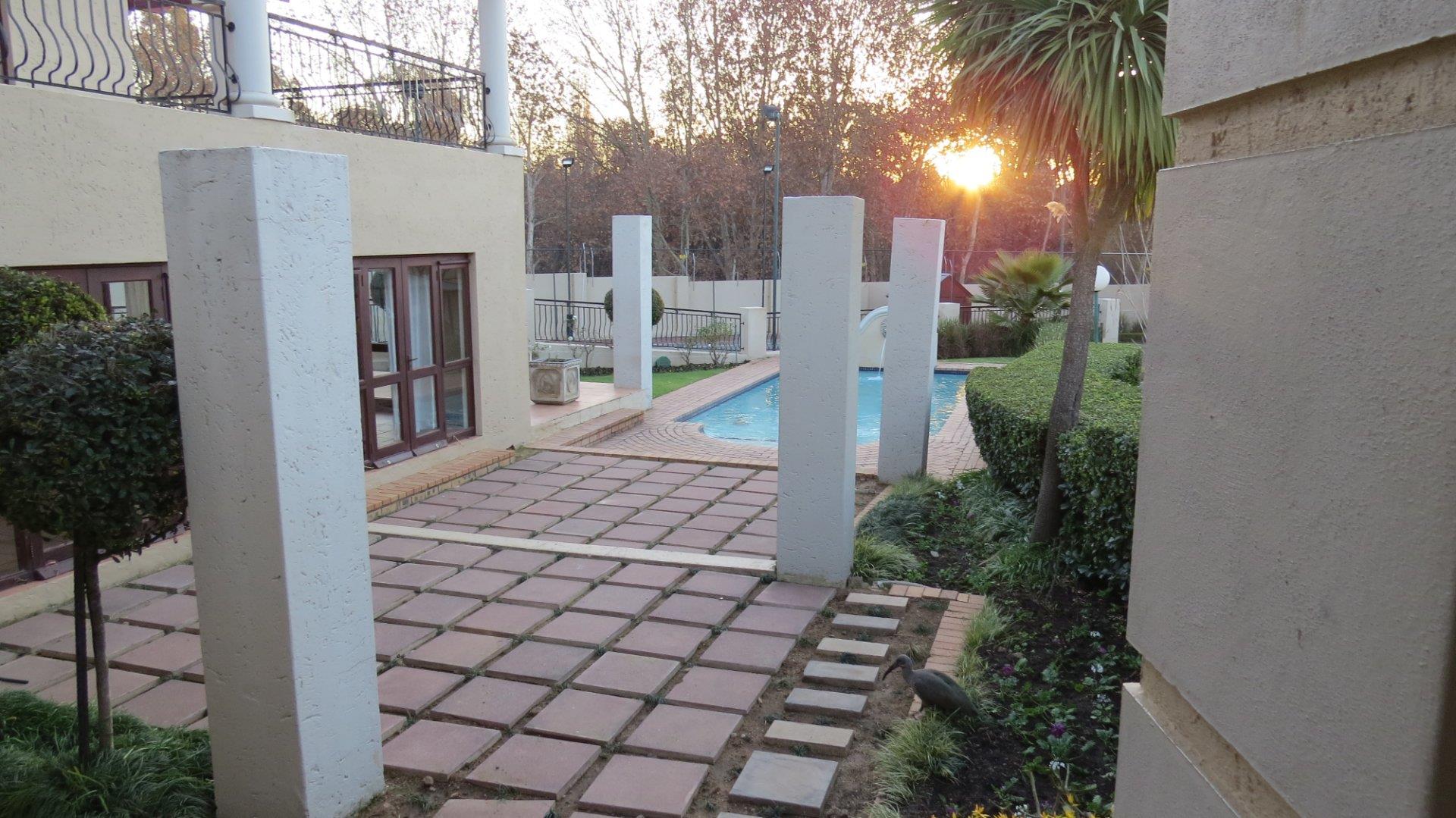 To Let 1 Bedroom Property for Rent in Sunninghill Gauteng