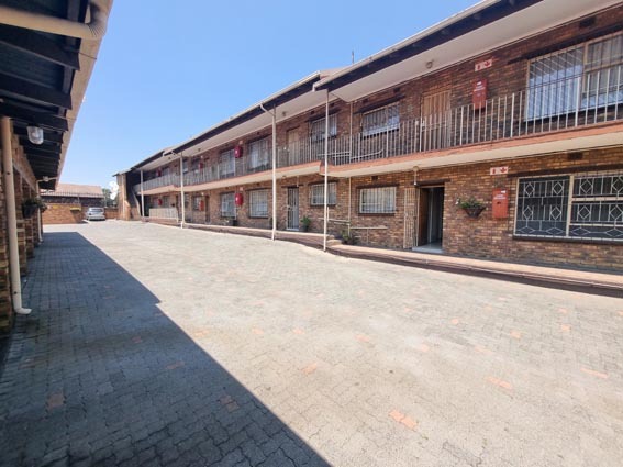 2 Bedroom Property for Sale in New Redruth Gauteng