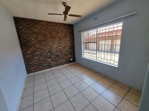 2 Bedroom Property for Sale in New Redruth Gauteng