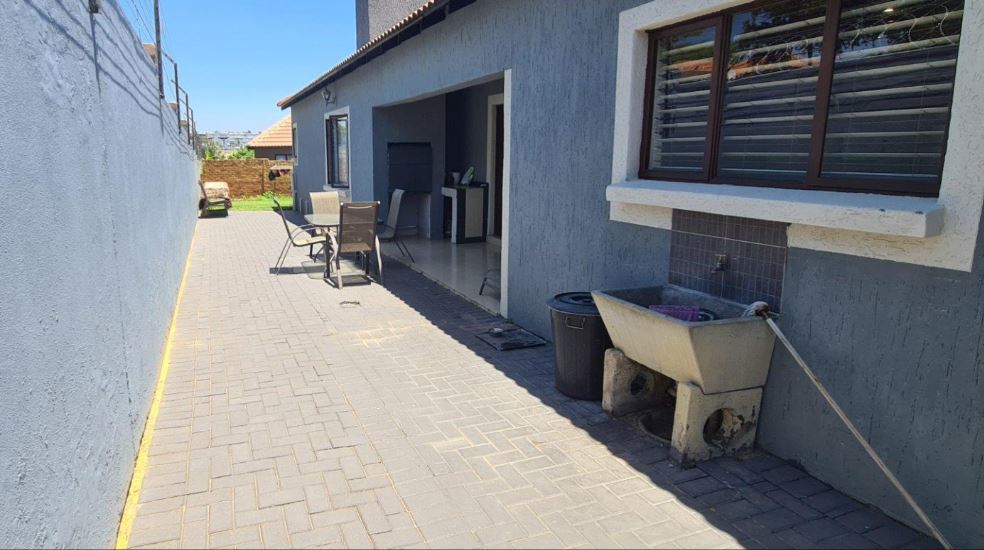 4 Bedroom Property for Sale in Emerald Estate Gauteng