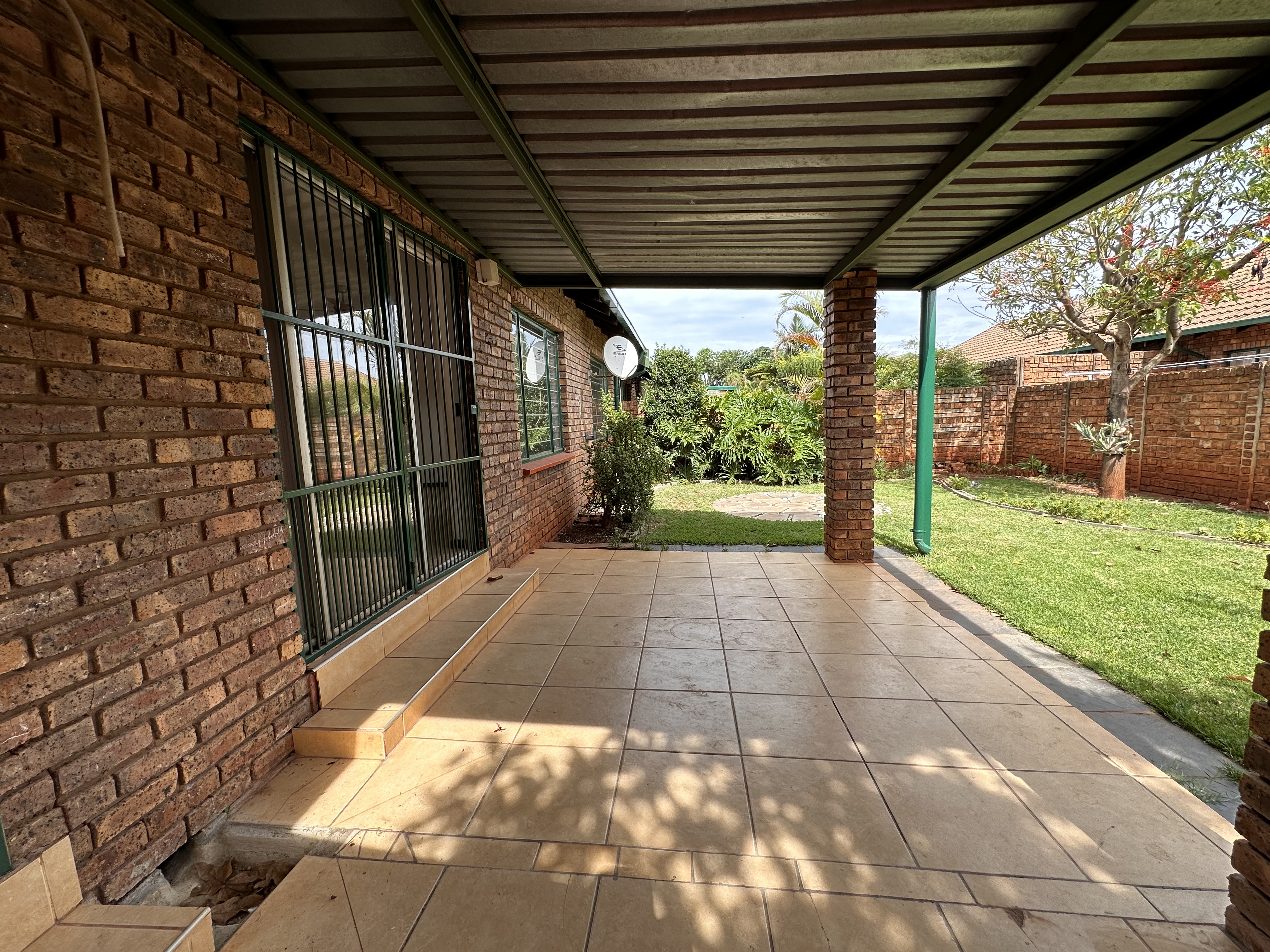 2 Bedroom Property for Sale in Annlin Gauteng