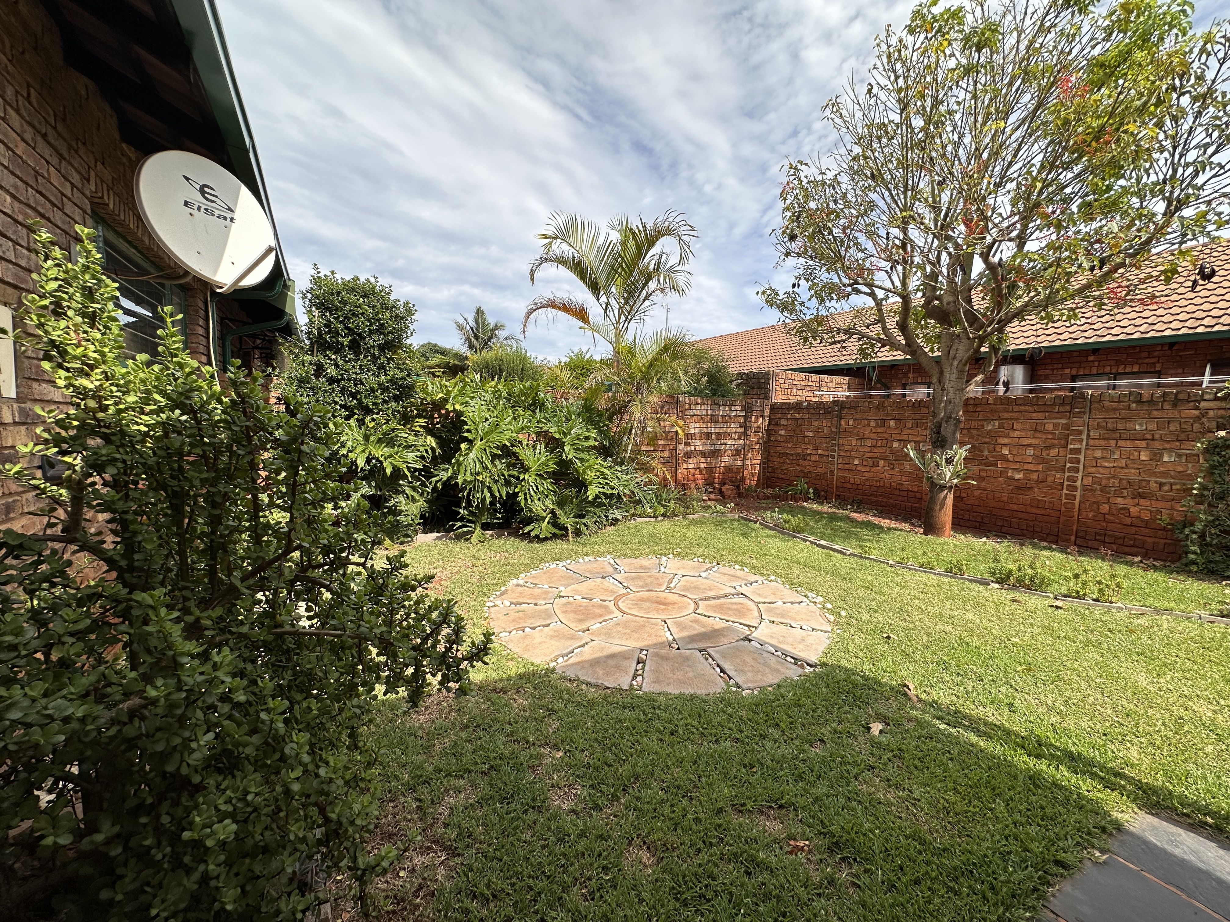 2 Bedroom Property for Sale in Annlin Gauteng