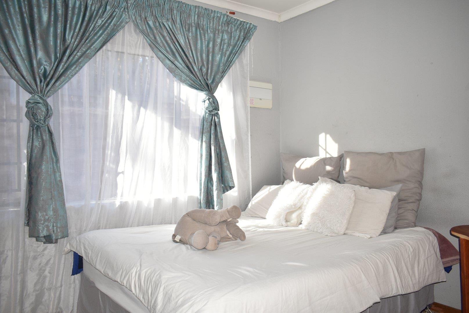 2 Bedroom Property for Sale in Philip Nel Park Gauteng