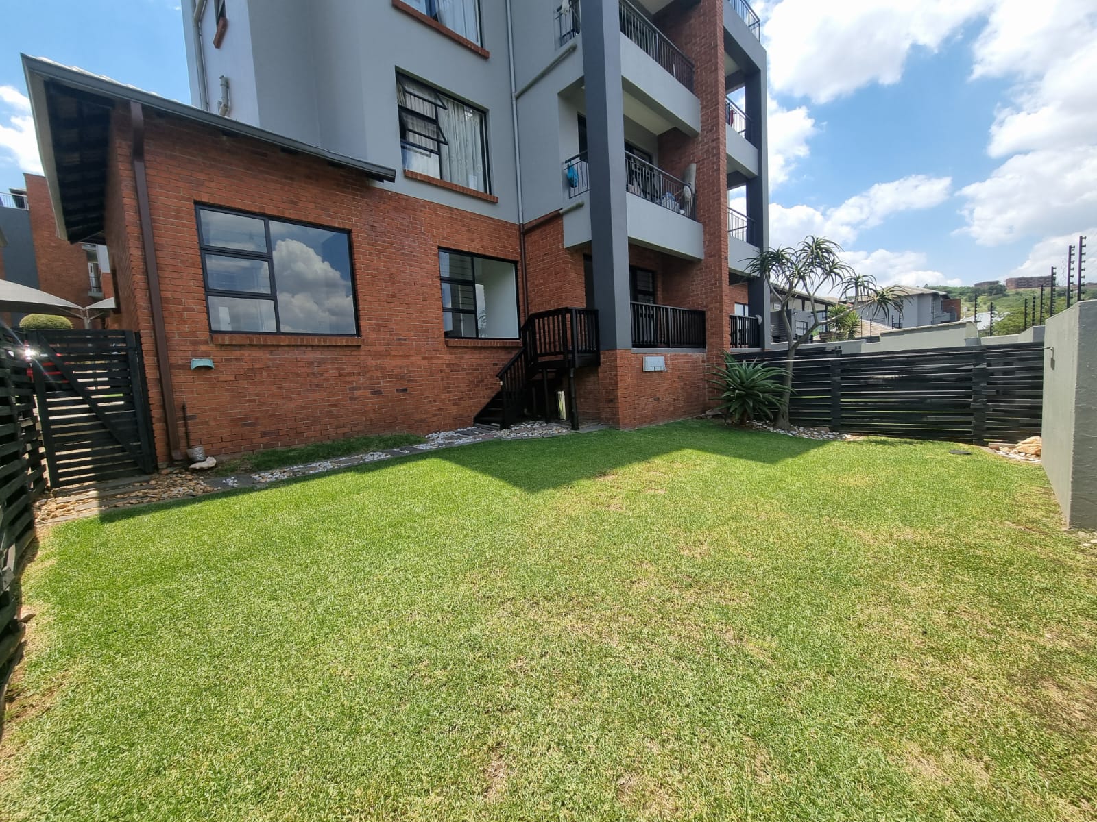 3 Bedroom Property for Sale in Oakdene Gauteng