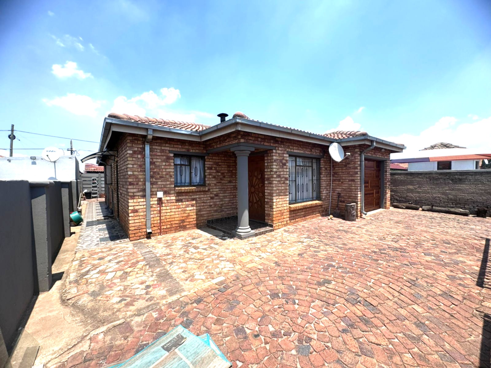 3 Bedroom Property for Sale in Etwatwa Gauteng