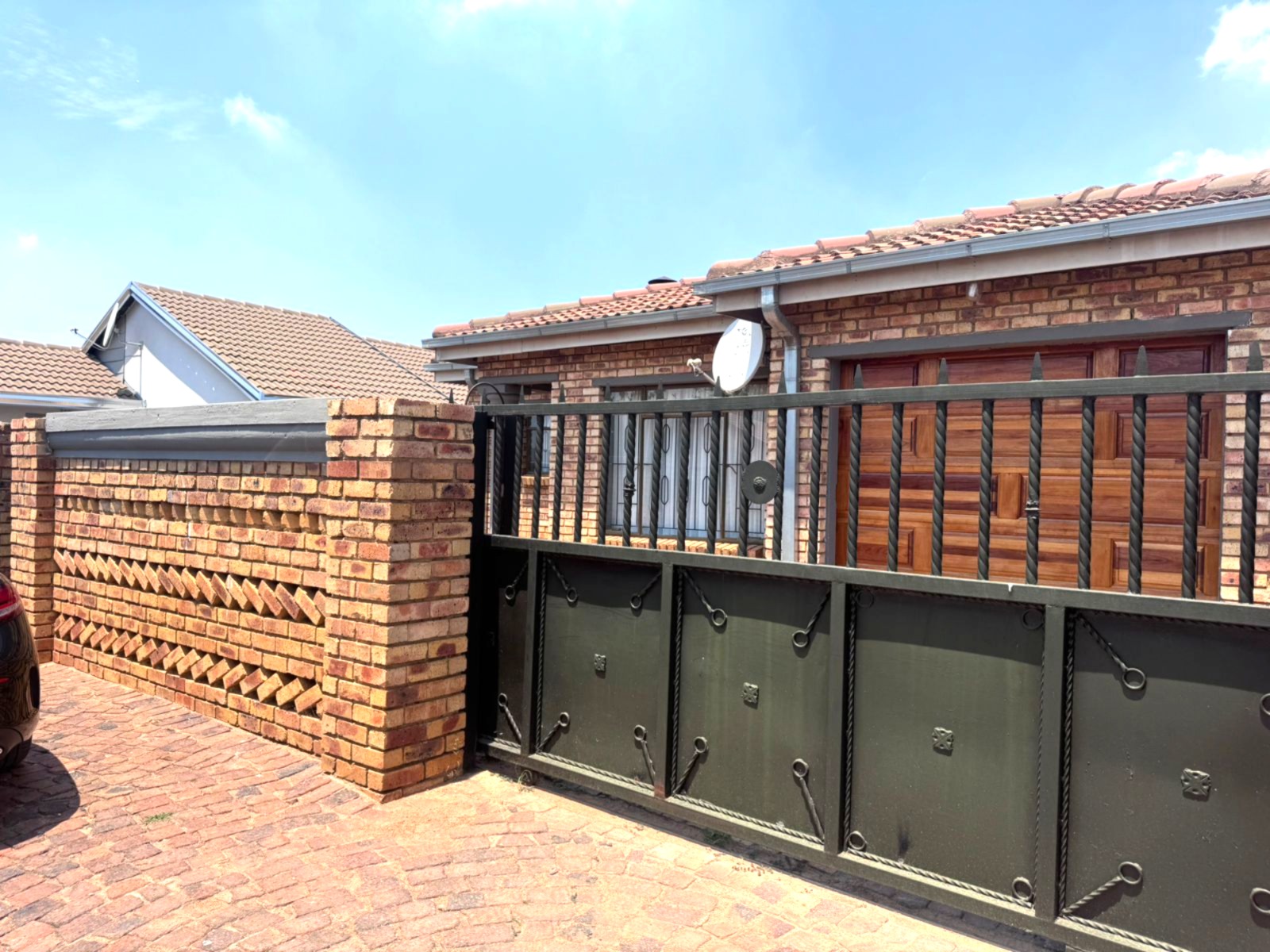 3 Bedroom Property for Sale in Etwatwa Gauteng