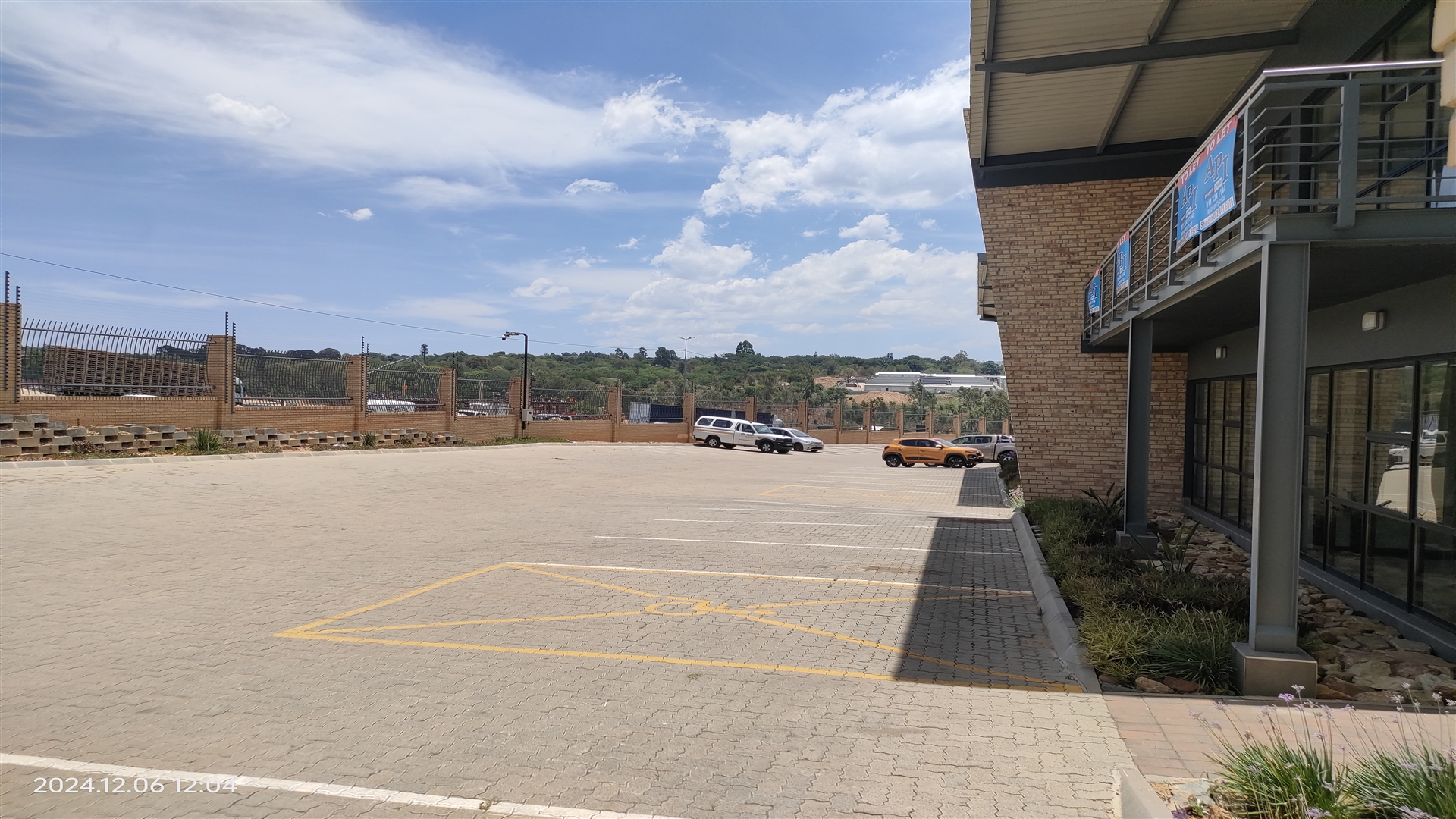 To Let commercial Property for Rent in North Riding Gauteng