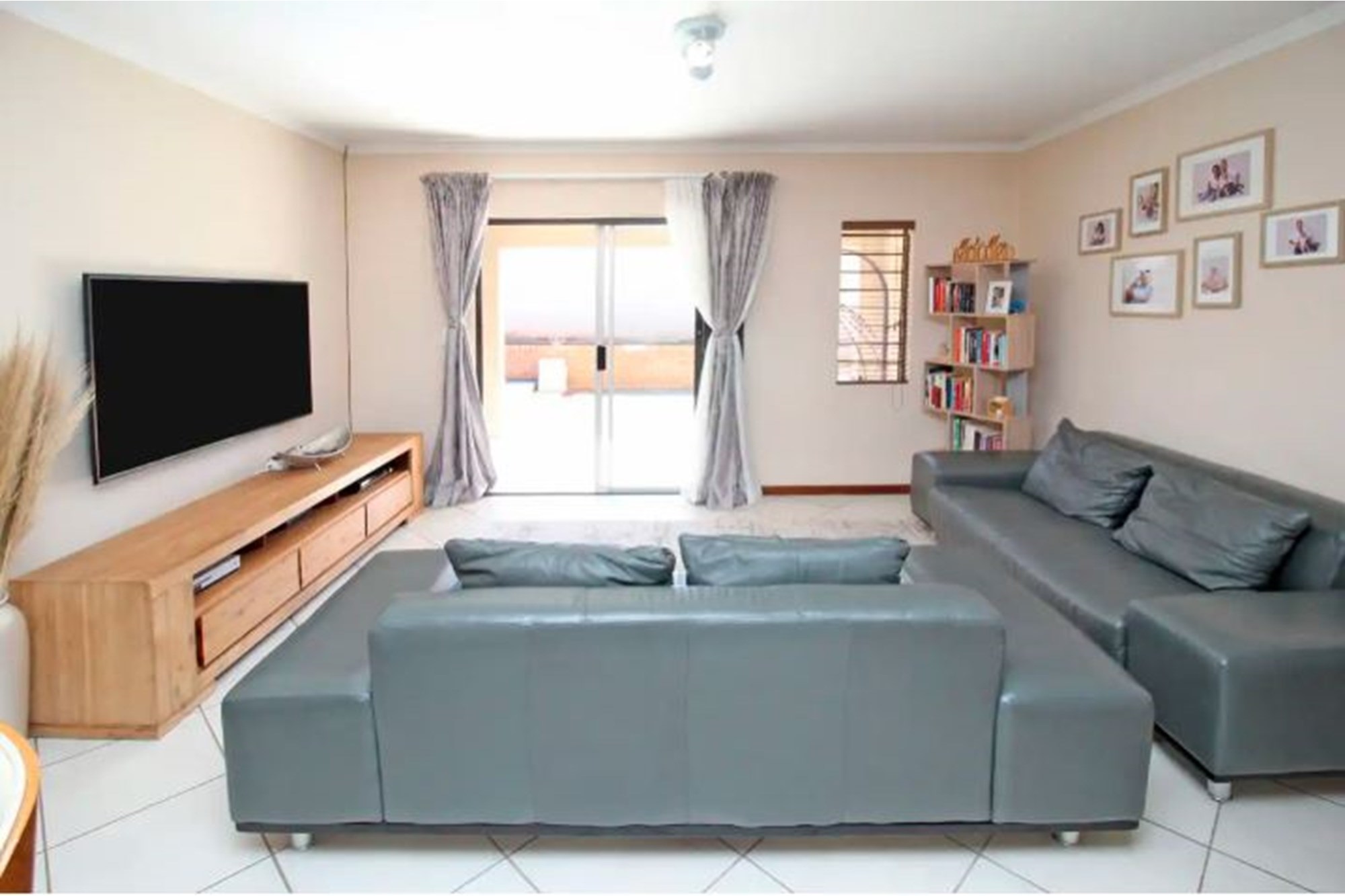 3 Bedroom Property for Sale in Noordwyk Gauteng