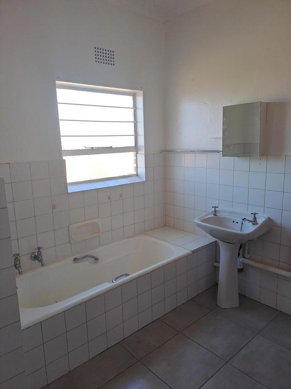 To Let 2 Bedroom Property for Rent in Florida Park Gauteng