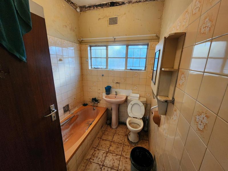 3 Bedroom Property for Sale in Mountain View Gauteng