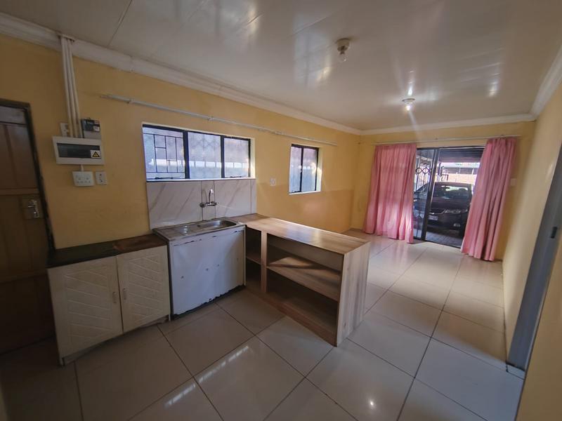 4 Bedroom Property for Sale in Mountain View Gauteng