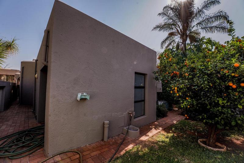 3 Bedroom Property for Sale in Roodekrans Gauteng