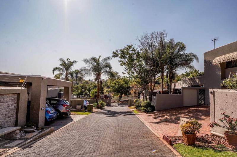 3 Bedroom Property for Sale in Roodekrans Gauteng