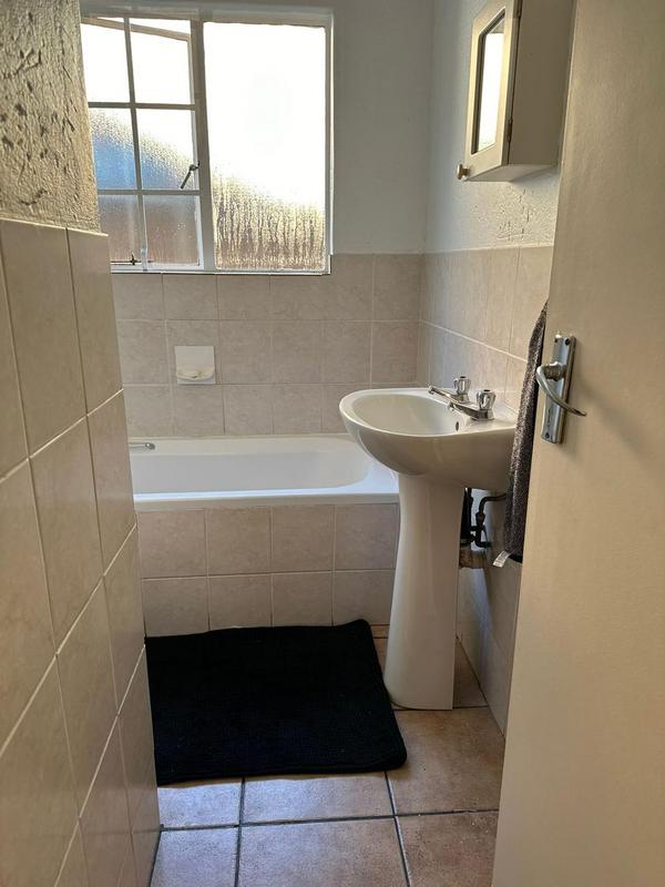 To Let 2 Bedroom Property for Rent in Wilgeheuwel Gauteng