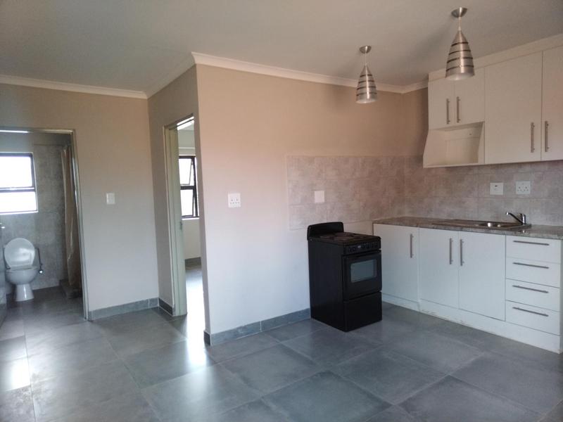 To Let 1 Bedroom Property for Rent in Birch Acres Gauteng