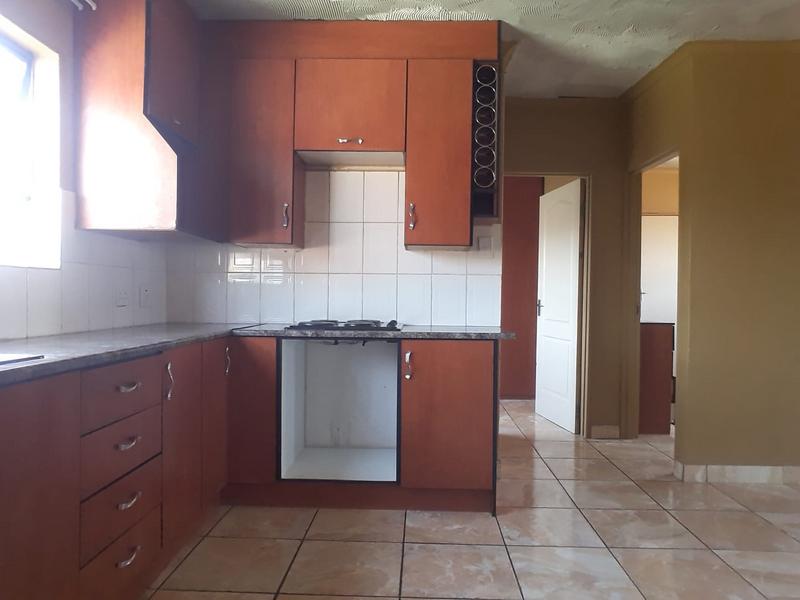 To Let 2 Bedroom Property for Rent in Birch Acres Gauteng