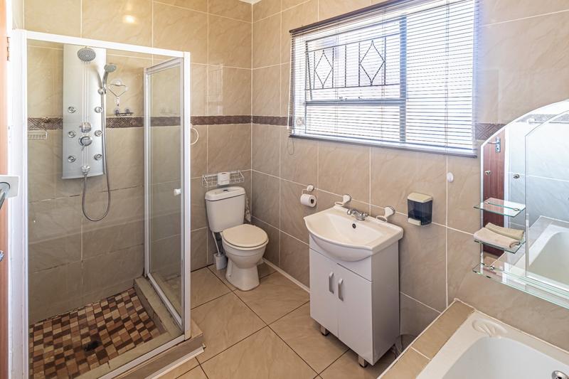 3 Bedroom Property for Sale in Roodekrans Gauteng