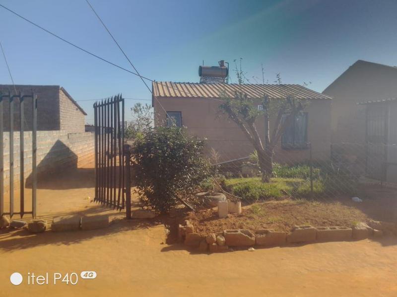 2 Bedroom Property for Sale in Lehae Gauteng