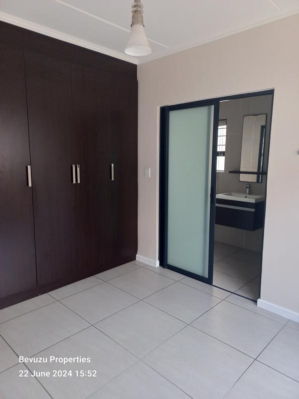 3 Bedroom Property for Sale in Greenstone Hill Gauteng