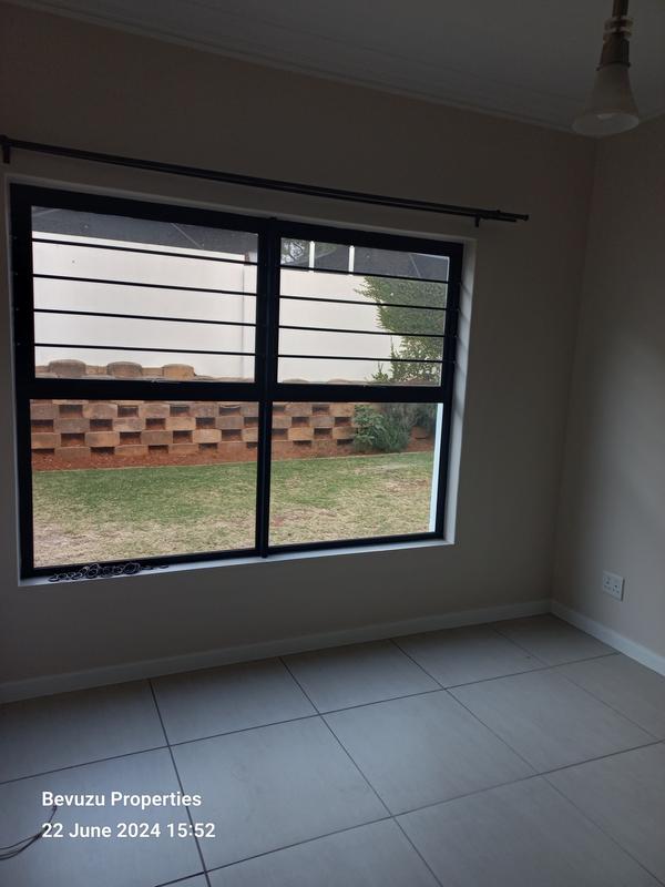 3 Bedroom Property for Sale in Greenstone Hill Gauteng