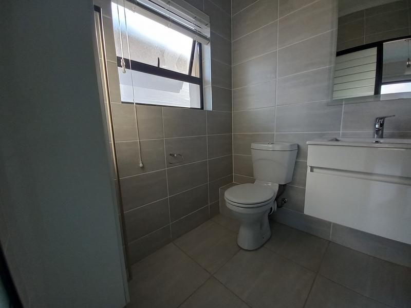 1 Bedroom Property for Sale in Waterfall Gauteng