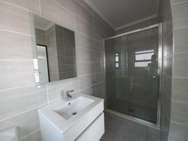 1 Bedroom Property for Sale in Waterfall Gauteng