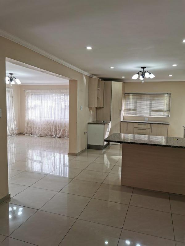 4 Bedroom Property for Sale in Sophiatown Gauteng