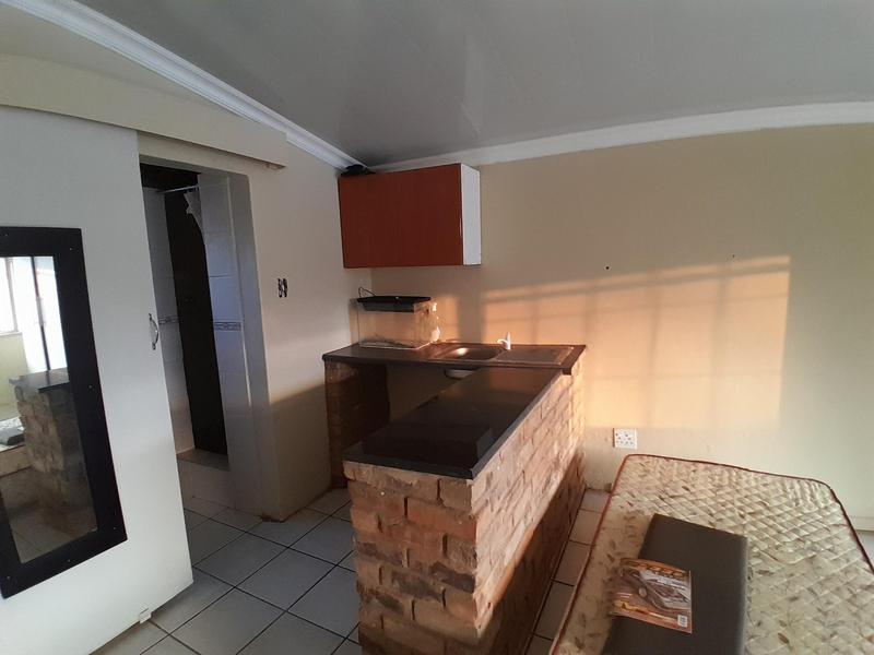 To Let 1 Bedroom Property for Rent in Valhalla Gauteng