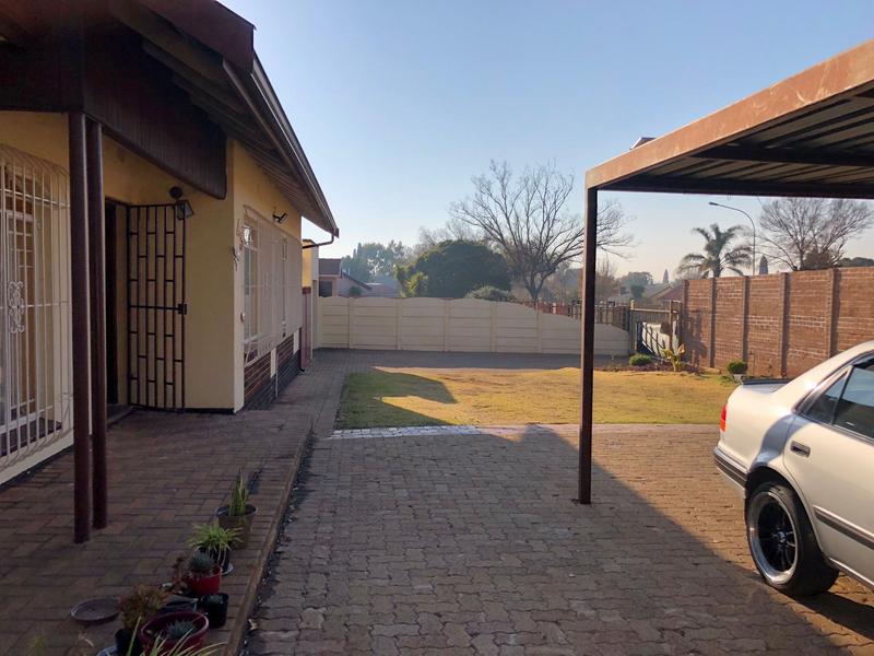 3 Bedroom Property for Sale in Edleen Gauteng