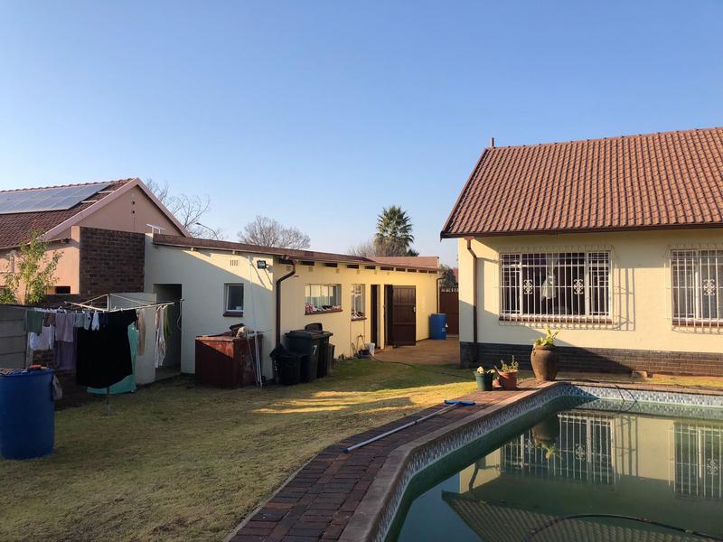 3 Bedroom Property for Sale in Edleen Gauteng