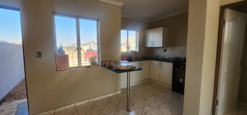 2 Bedroom Property for Sale in Buhle Park Gauteng