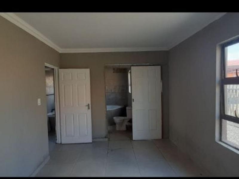 3 Bedroom Property for Sale in Golden Gardens Gauteng