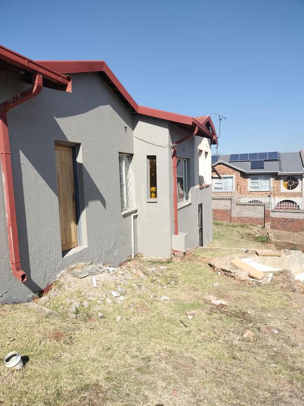 To Let 1 Bedroom Property for Rent in Naturena Gauteng