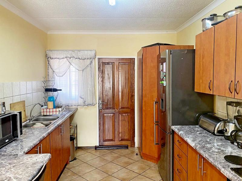 2 Bedroom Property for Sale in Terenure Gauteng