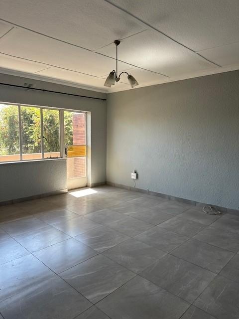 To Let 2 Bedroom Property for Rent in Linden Gauteng