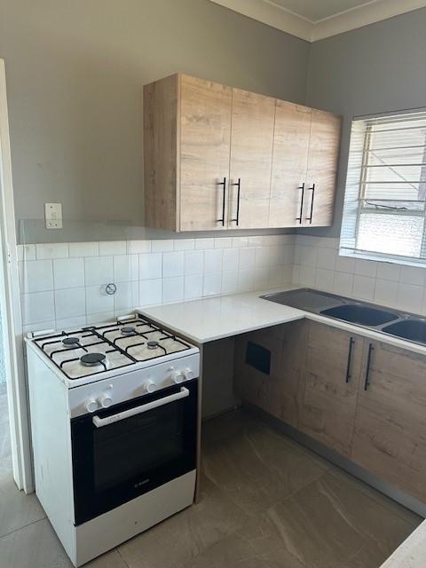 To Let 2 Bedroom Property for Rent in Linden Gauteng