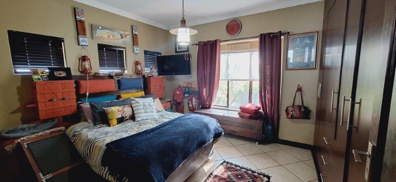 4 Bedroom Property for Sale in Midfield Estate Gauteng